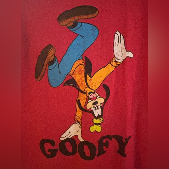 Disney Goofy Red Men's T-Shirt Small - Picture 3 of 4